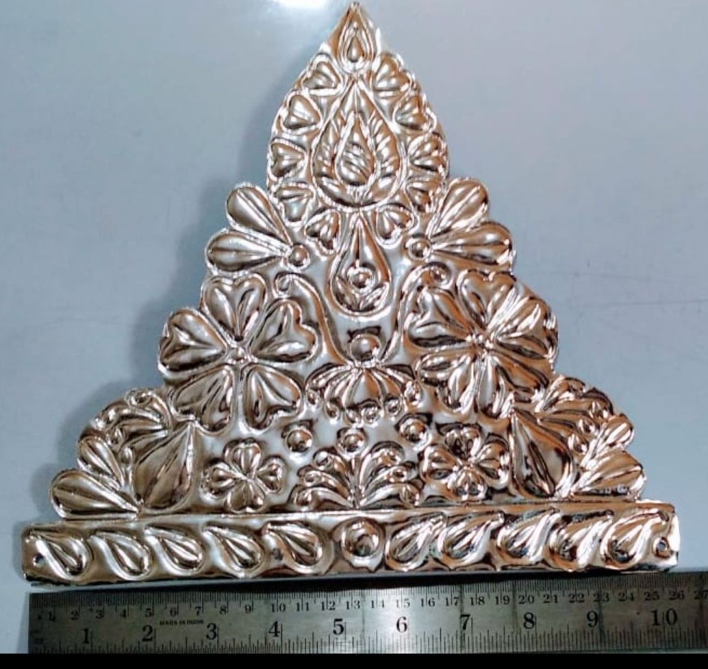 Mukut, size 10 inches 